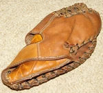 Vintage 1940S Spalding Trapper 1331 Baseball Glove Finger First Basemans Mitt. Fixed Price $29.95.