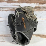 Easton EMKC1150 Lht Baseball Glove 11.5 Black Left Hand Throw Pro Style. Fixed Price $20.25.