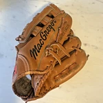 Vintage Macgregor Rick Sutcliffe MG35 Rht Baseball Glove Full Grain Steerhide. Fixed Price $19.99.