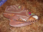 Mizuno Max Flex Baseball Glove Mm 5095 12" Catch Right Throw Left. Fixed Price $29.00.