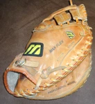 Mizuno MZC-25 Unisex Fully Broken In 35 Softball Catchers Mitt Right Hand Throw. Fixed Price $115.00.