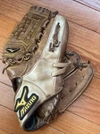 Used Mizuno Classic (rht) Baseball Glove Soft Pro 12 Inches Gcp 19S. Fixed Price $59.99.