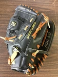 Wilson Barry Larkin Youth Glove A2241 AS7 Pro Pleat Crown Web. Fixed Price $18.00.