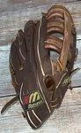 Mizuno Professional Model Max Flex Baseball Glove MM5075FB Rht Super Palm. Fixed Price $9.99.