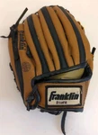 Franklin Baseball Glove Rht 4609 Ready To Play Series Durabond 9.5" Excellent. Fixed Price $7.00.