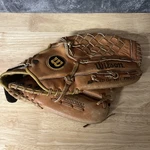 Wilson A2915 Snap Action Baseball Glove 12" American Cowhide Brown Rht. Fixed Price $16.99.