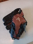 Easton GR115RHT Youth Baseball Glove 11.5" Size Right Hand Throw.. Fixed Price $15.00.