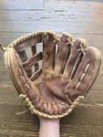 Regent 13 Magnum Rht Baseball Glove Right Hand Throwing 04500 Cowhide. Fixed Price $25.00.