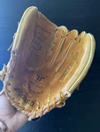 Mizuno MZ1320GLOVE 13.0 Inches Preowned. Fixed Price $21.95.