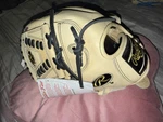 Rawlings PRO205-9SC 11.5" Beige Black Leather Baseball Glove Mlb Right. Fixed Price $285.00.