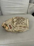 Easton 1300 Flex Action Leather Mitt Glove Rht Baseball Softball. Fixed Price $10.00.