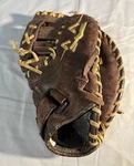 Mizuno Franchise Gxf 90B1 - 12.5" Rh Throw Mitt Leather Preowned. Fixed Price $49.99.