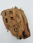 Wilson A9810 Right Hand Throw Softball Glove Grip-tite Pocket 13. Fixed Price $8.96.