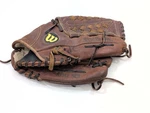 Wilson A1561 SC5 13.5 Staff Classic Baseball Softball Glove Rht Right Hand Throw. Fixed Price $26.62.