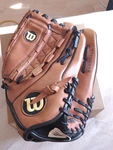 Wilson Baseball Glove A700 12.5 Inch Rht Ecco Leather Mitt Dual Hinge Xlc AO700. Fixed Price $38.99.