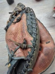 Easton Rival RVY2000 Leather Right Hand Throw Catchers Mitt. Fixed Price $20.00.