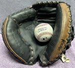 Rawlings Premium Series Lite Toe Catchers Mitt D325BWCM 1/2 Left Hand Throw. Fixed Price $65.00.
