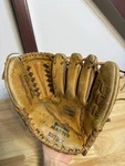 Vintage Diamond Master S373CX Baseball Glove Leather Rht Korea Nice Patina. Fixed Price $13.99.