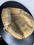 Spalding Larry Yogi Berra Catchers Mitt Glove 42-7891 Form Pocket Twin Flex. Fixed Price $38.25.