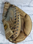 Wilson A2400 Catchers Mitt Baseball Glove Pro-toe Twin Action Rht Model A12. Fixed Price $48.73.