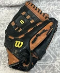 Wilson A500 Advantage Leather Softball A0500 Glove Right Hand Throw A135. Fixed Price $30.26.