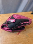 Franklin 4729 Cfs Contour Fit 10.5 Inch Pink Black Youth Baseball Glove. Fixed Price $15.00.
