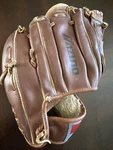 Mizuno Max Flex MT2003 Professional Model Youth Baseball Glove Rht. Fixed Price $17.99.