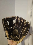 Rawlings Preferred PROS315-2MO 11.75IN Leather Infield Glove Rht. Fixed Price $299.00.