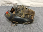 Mizuno Baseball Glove Mitt Mz 117 Pro Model Rht Steerhide Leather. Fixed Price $12.99.