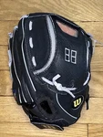 Wilson T-ball Ez Catch A0425 Z510 Baseball Glove 10" Rht Black Excellent!!!!!. Fixed Price $14.95.
