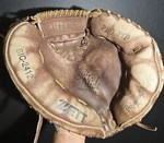 Zett Pro Model BIC-2412 33 Inch Catcher Mitt Glove Rht Pre Owned Read. Fixed Price $35.00.