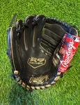 Rawlings R9 Series 12" Rht Infield/pitcher Glove. Fixed Price $125.00.