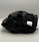 Franklin Sports Field Master Black 22635-11 Glove Easy Break 11IN Right Hand. Fixed Price $12.87.