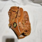 Wilson Barry Bonds Youth Advisory Staff Baseball Glove 10.5" A2481 Rh. Fixed Price $25.00.