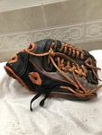 Demarini Insane 11.5 Youth / Adult Baseball Softball Glove Right Hand Throw. Fixed Price $65.00.