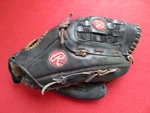 Rawlings Rtd Series 24B Rht Glove Mitt Fastback Right Hand Thrower. Fixed Price $19.99.