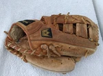 Vintage Macgregor MAC30 Willie Mcgee Baseball Glove Rht Leather Mitt. Fixed Price $24.99.