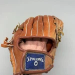 Spalding Players Series 42-621 Competition Softball Glove Supreme Mitt. Fixed Price $11.00.