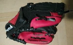 Rawlings PL9BSM 9" Baseball Glove Tee Red Rht New. Fixed Price $35.90.