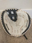 Mizuno GXS-90F4 Women 34 Softball Catchers Mitt Right Hand Throw Glove. Fixed Price $100.00.