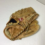 Louisville Slugger Brett Butler 12.5" Cowhide Leather Rht Baseball Glove HBG25F. Fixed Price $14.00.