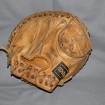 Wilson 3149 Carlton Fisk Professional Catchers Mitt Glove Rh Throw. Fixed Price $24.95.