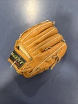 Regent 07209 Youth Baseball Darren Daulton Glove 10 Left Hand Thrower. Fixed Price $15.00.