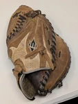 Easton NE-2FP Catchers Mitt Rht Oil Tanned Steer Hide Leather Natural Elite. Fixed Price $54.95.