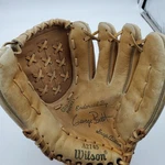 Wilson George Brett A2145 Baseball Glove 11.5 Grip-tite Pocket Nylon Stitch. Fixed Price $12.99.