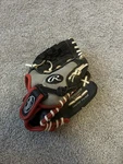 Rawlings PM105SRW Playmaker Series 10.5" Youth Tee Ball Glove (right Hand Throw). Fixed Price $19.99.