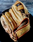 Vintage Montgomery Ward Baseball Glove 60-21202 Prime Leather Rht Mitt. Fixed Price $14.95.