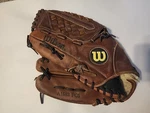 Wilson A1563 PC5 Lht Left Hand Throw Pro Classic Glove Leather 13.5 Inch. Fixed Price $26.00.