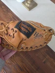 Vintage Louisville Slugger Catchers Mitt LSC210 Left Hand Glove For Right Throw. Fixed Price $41.99.