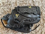 12.5" Vinci Pro Baseball/softball Glove RCV1250-22 A2000 Quality Game Ready. Fixed Price $99.00.